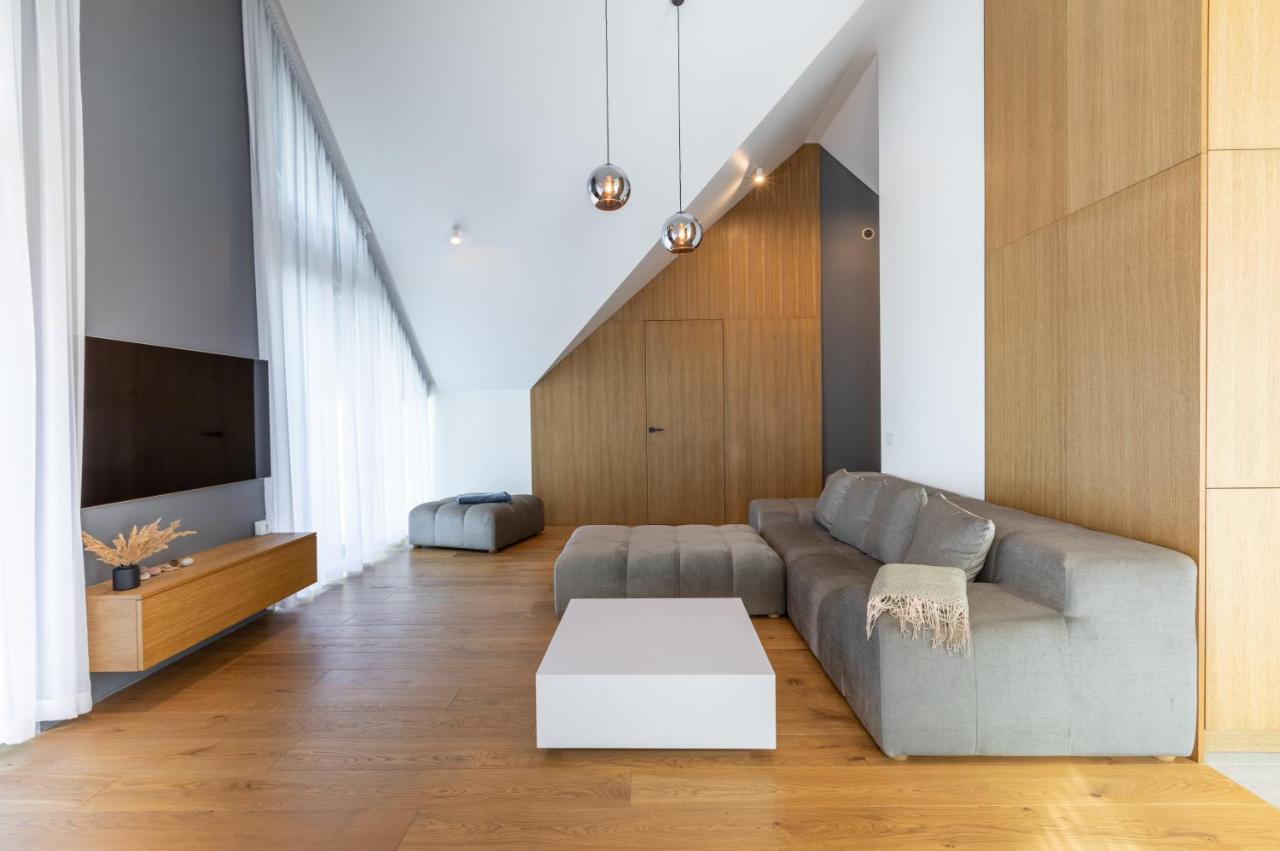 פלאנגה Holidayplus Multiple Apartments, By Cohost מראה חיצוני תמונה