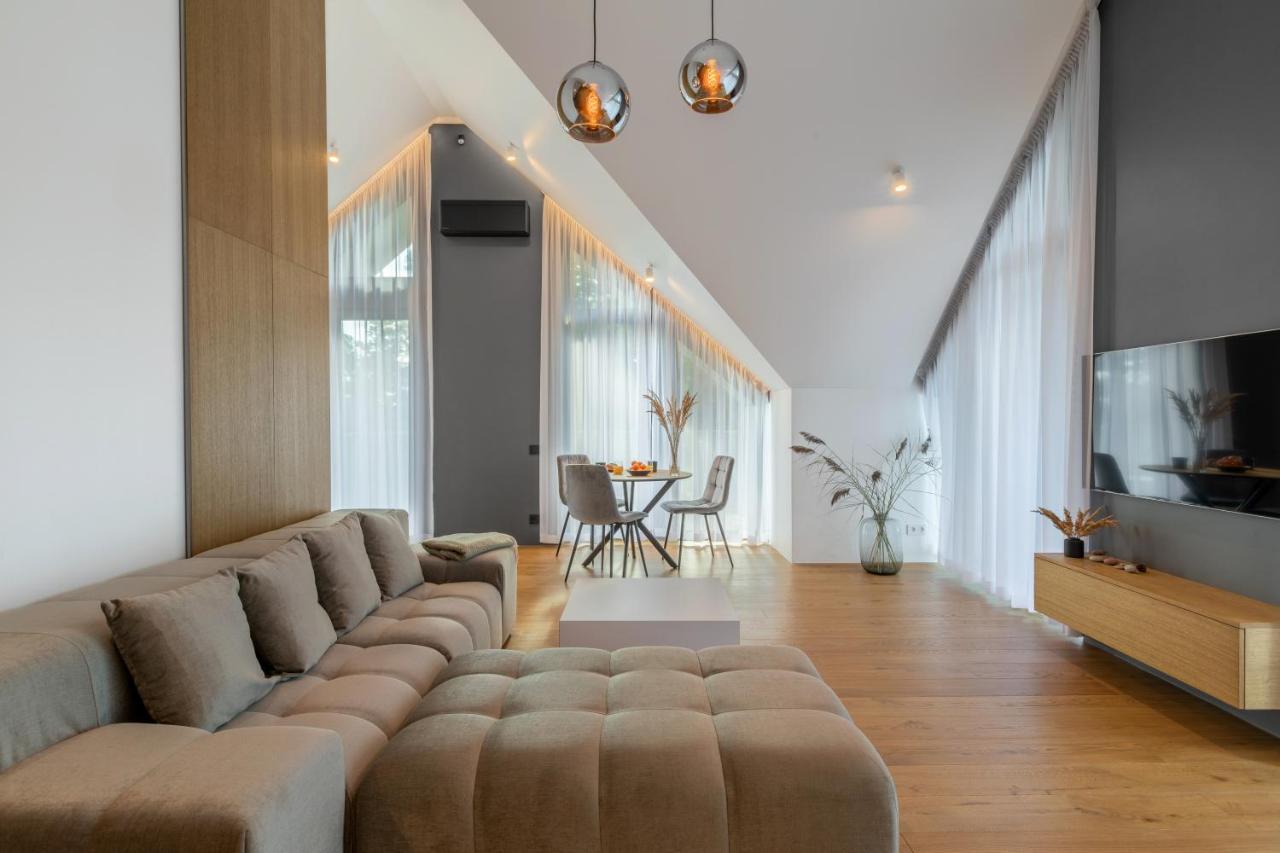 פלאנגה Holidayplus Multiple Apartments, By Cohost מראה חיצוני תמונה